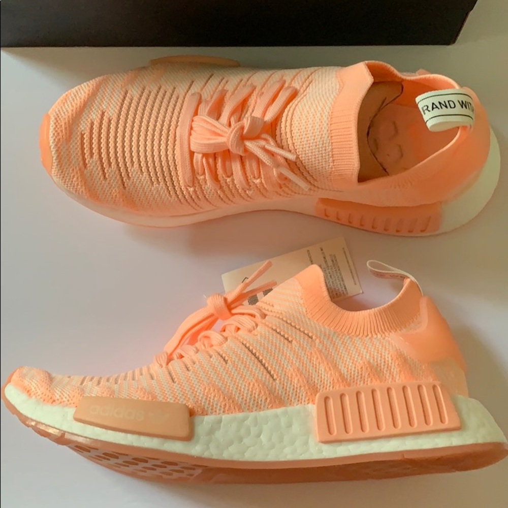 Primeknit NMD Adidas Sneakers 💥SALE💥 - Picture 2 of 8